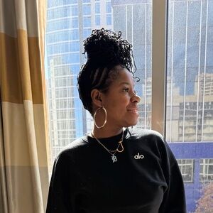 Meet your Posher, Jadeque